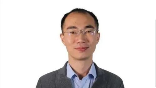 星际娱乐城
举办“顺势而为，厚积薄发——求职发展系列之公职考试面面观”讲座