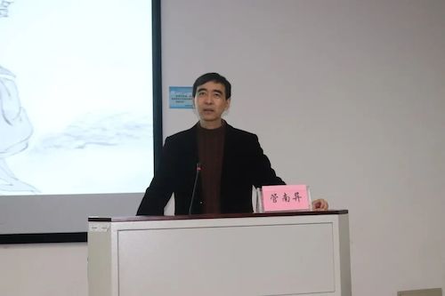星际娱乐城
举办“《好兵》与英国乡绅之死”讲座