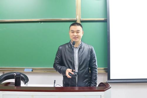 星际娱乐城
日语系举办“企业进校园”系列活动第一讲
