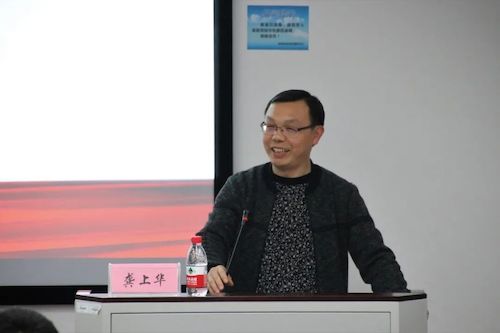 学校理论宣讲团、师大青博讲师团走进星际娱乐城
