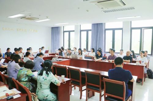 9.16星际娱乐城
召开2021-2022学年第一学期班主任工作会议