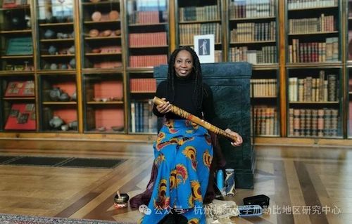 图五 温迪在大英博物馆讲述加勒比民间故事